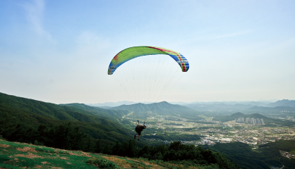 靑靑한 산과 호수의 초여름 <span> - 춘천 대룡산 · 의암호 </span>